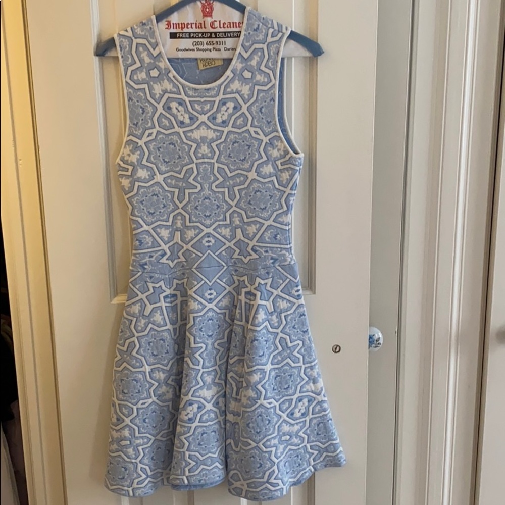 Mini/midi dress